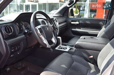 Пикап Toyota Tundra 2017 в 