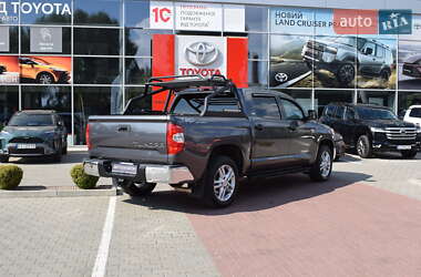 Пикап Toyota Tundra 2017 в 