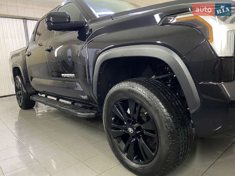 Пікап Toyota Tundra 2024 в Умані