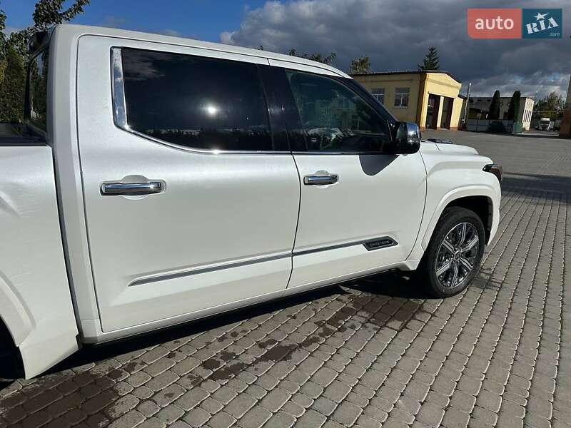 Пікап Toyota Tundra 2023 в Вінниці