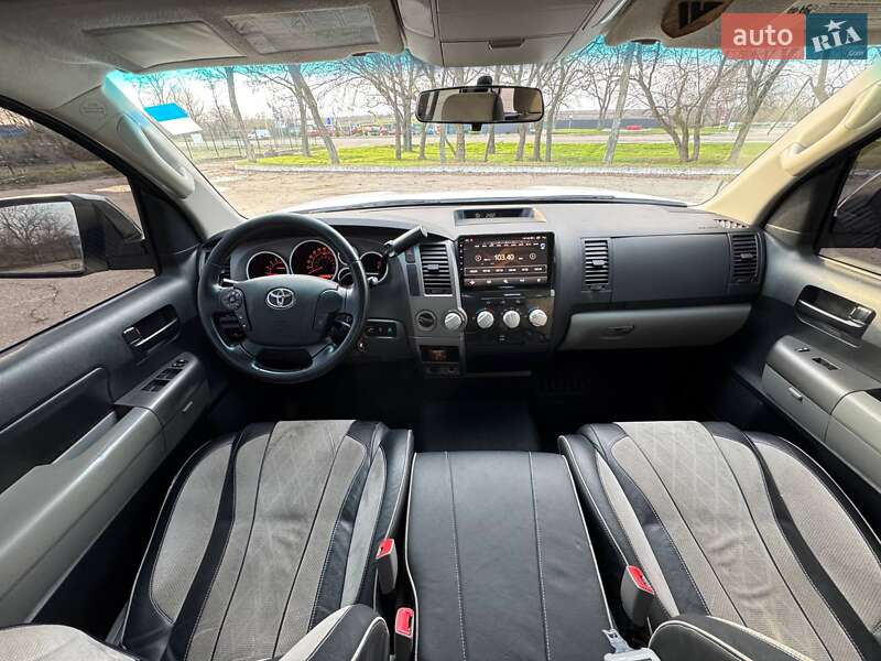 Пикап Toyota Tundra 2012 в Кропивницком