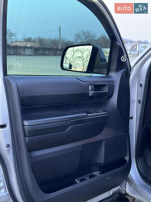 Пикап Toyota Tundra 2015 в Одессе