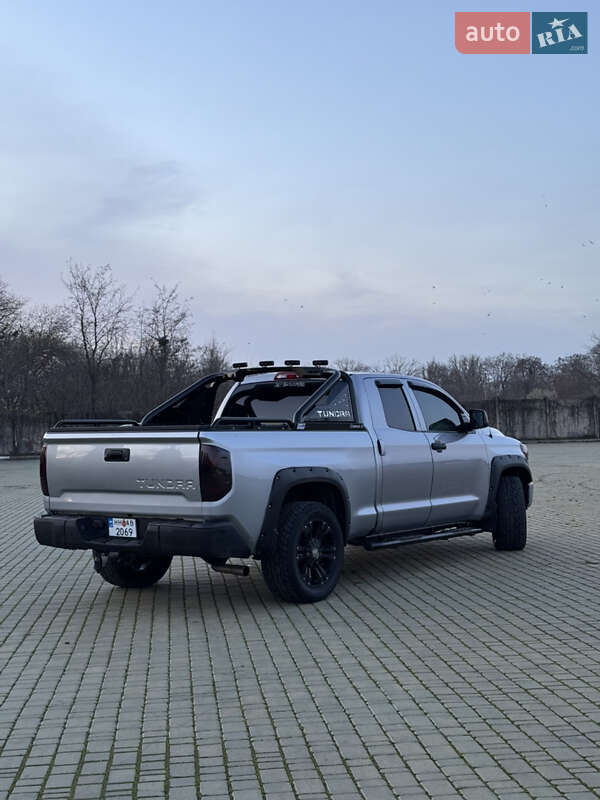 Пикап Toyota Tundra 2015 в Одессе