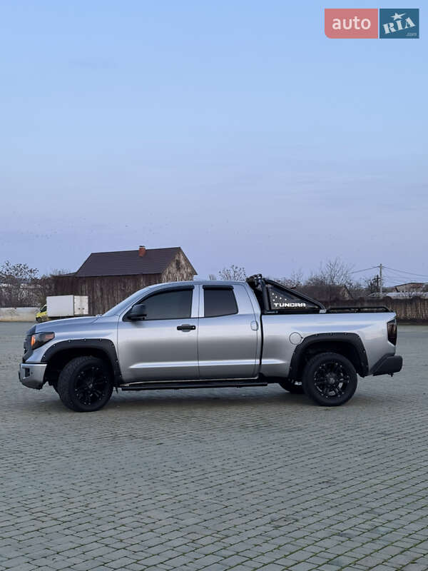 Пикап Toyota Tundra 2015 в Одессе