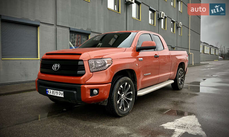 Toyota Tundra 2016