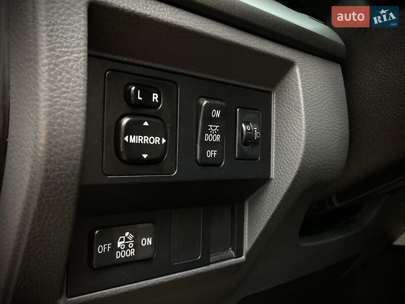 Пікап Toyota Tundra 2016 в Києві