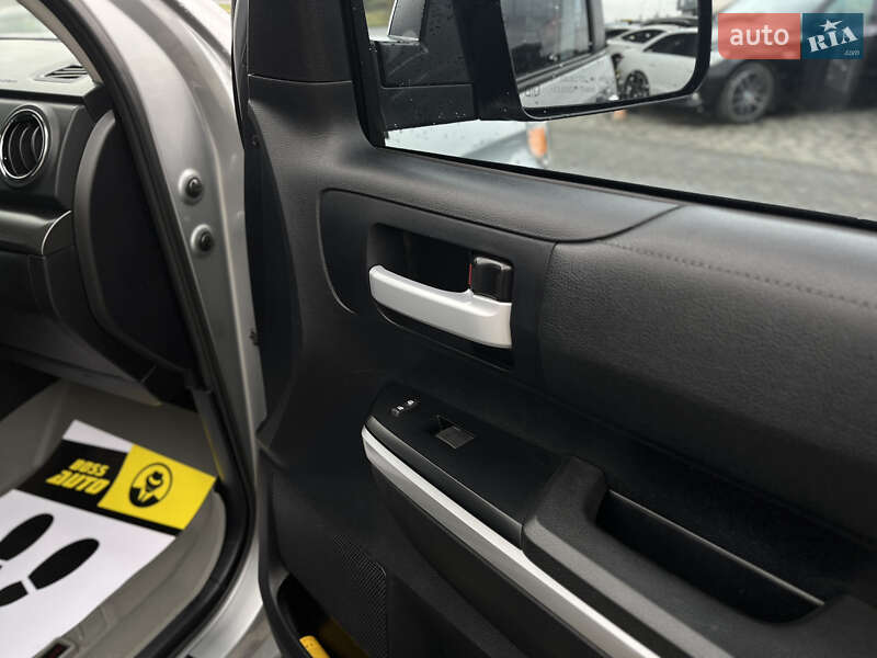 Пікап Toyota Tundra 2014 в Хусті