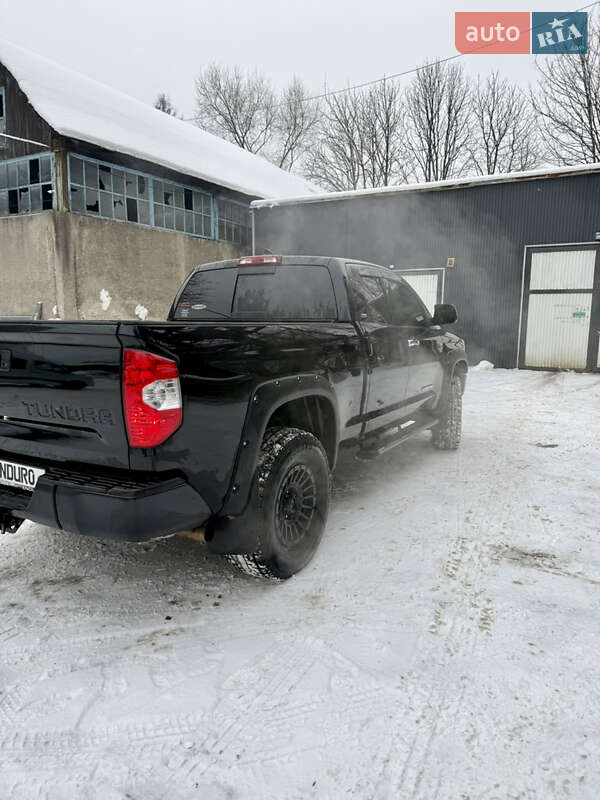 Пікап Toyota Tundra 2020 в Рахові