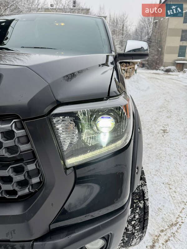 Пікап Toyota Tundra 2020 в Рахові