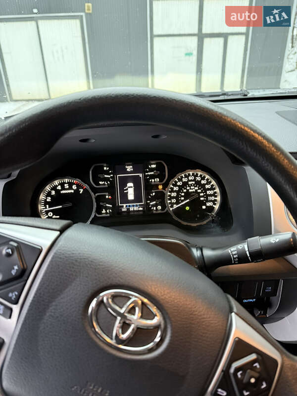 Пікап Toyota Tundra 2020 в Рахові