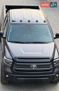 Пикап Toyota Tundra 2015 в Черкассах
