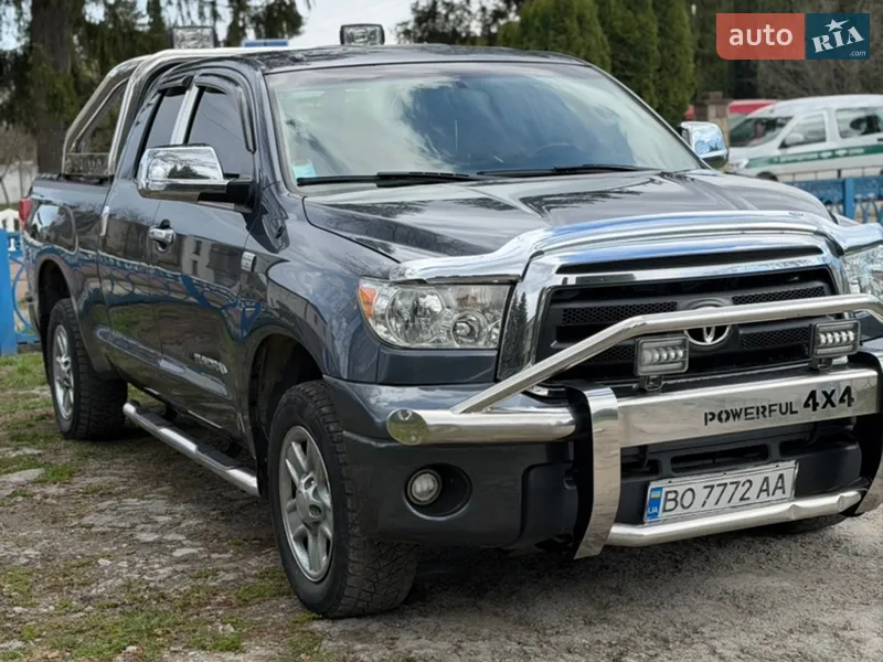 Toyota Tundra 2010