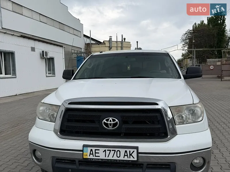 Toyota Tundra 2010