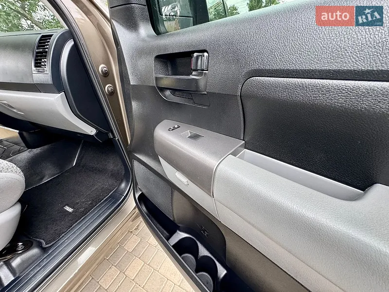Toyota Tundra 2012 VIN 5TFUW5F19CX267128 фото оголошення 32 з 94