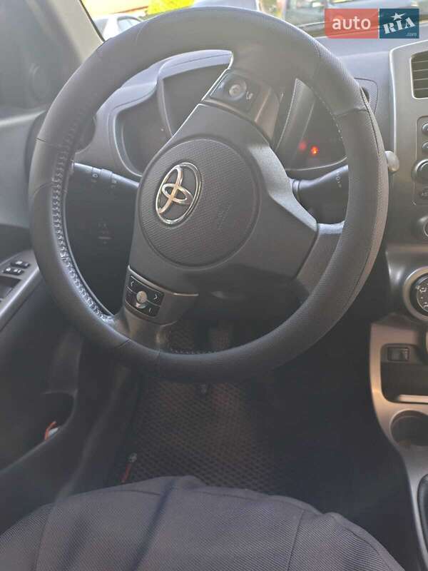 Внедорожник / Кроссовер Toyota Urban Cruiser 2011 в Львове фото 11 Внедорожник / Кроссовер Toyota Urban Cruiser 2011 в Львове