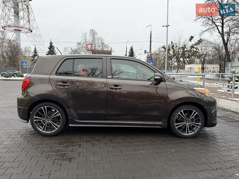 Внедорожник / Кроссовер Toyota Urban Cruiser 2010 в Киеве