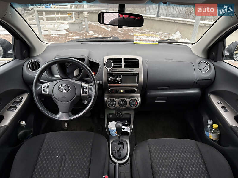 Внедорожник / Кроссовер Toyota Urban Cruiser 2010 в Киеве