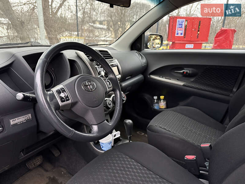 Внедорожник / Кроссовер Toyota Urban Cruiser 2010 в Киеве