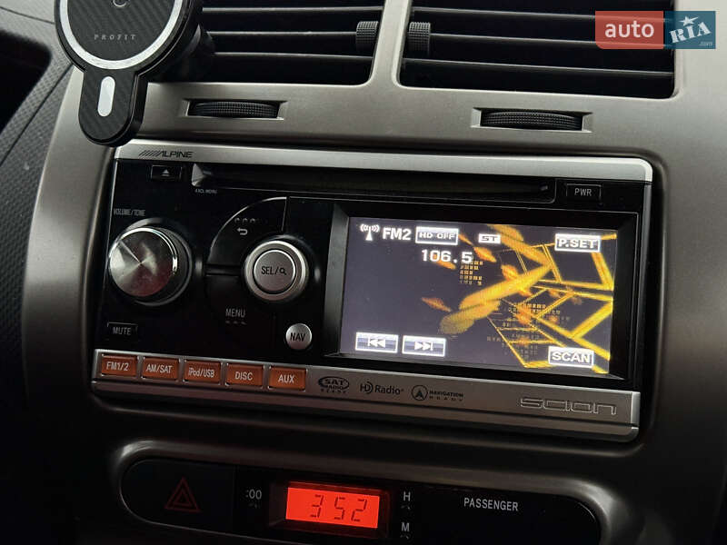 Внедорожник / Кроссовер Toyota Urban Cruiser 2010 в Киеве