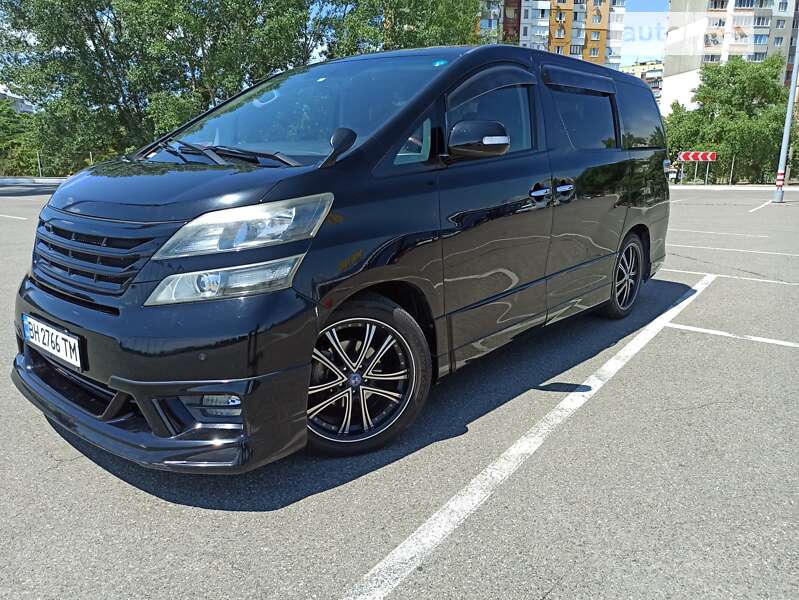 Мінівен Toyota Vellfire 2010 в Києві