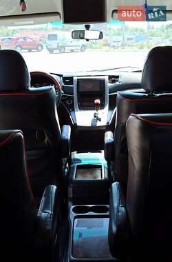 Мінівен Toyota Vellfire 2010 в Києві