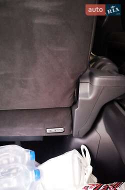 Мінівен Toyota Vellfire 2010 в 