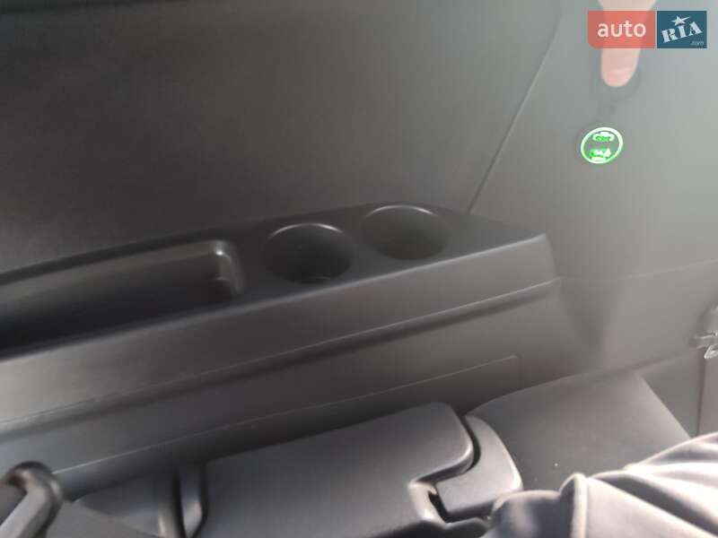 Мінівен Toyota Vellfire 2011 в Чорноморську