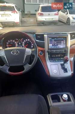 Мінівен Toyota Vellfire 2009 в 
