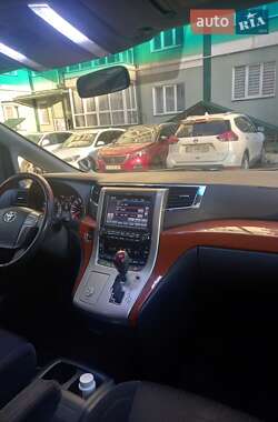 Мінівен Toyota Vellfire 2009 в 