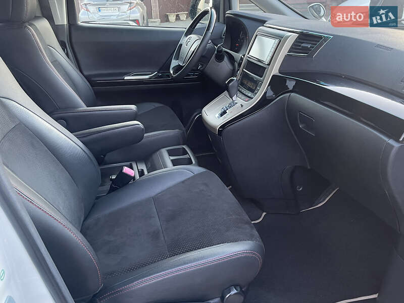 Мінівен Toyota Vellfire 2013 в Одесі
