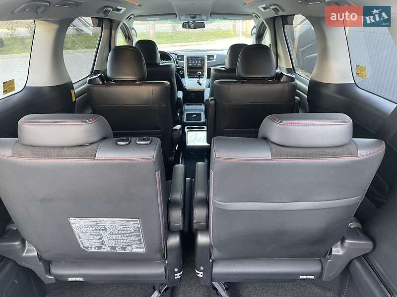 Мінівен Toyota Vellfire 2013 в Одесі