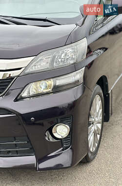 Минивэн Toyota Vellfire 2014 в 