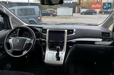 Минивэн Toyota Vellfire 2014 в 