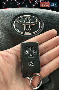 Минивэн Toyota Vellfire 2014 в 