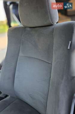 Минивэн Toyota Vellfire 2011 в 