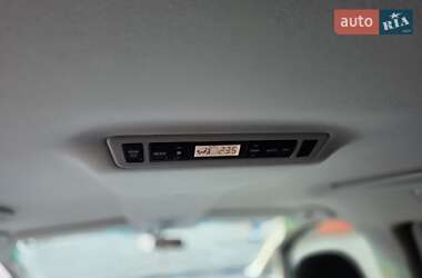 Минивэн Toyota Vellfire 2011 в 