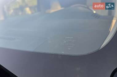 Минивэн Toyota Vellfire 2012 в 