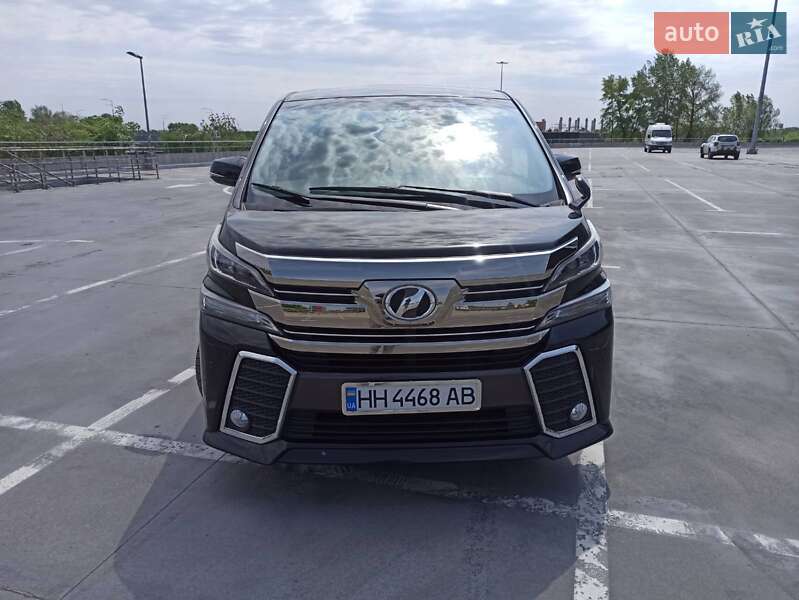 Минивэн Toyota Vellfire 2017 в Киеве