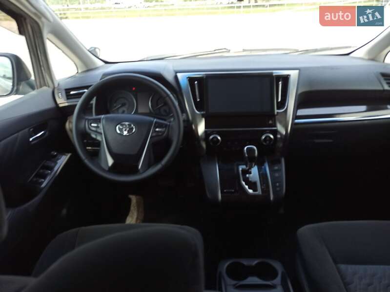 Минивэн Toyota Vellfire 2017 в Киеве