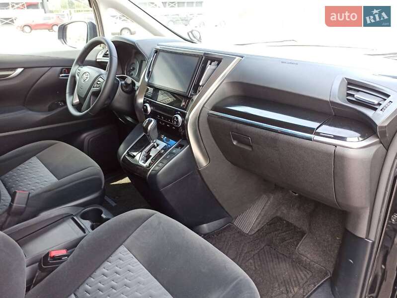 Минивэн Toyota Vellfire 2017 в Киеве