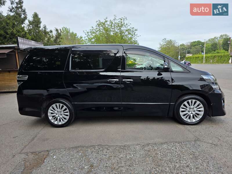 Мінівен Toyota Vellfire 2013 в Одесі