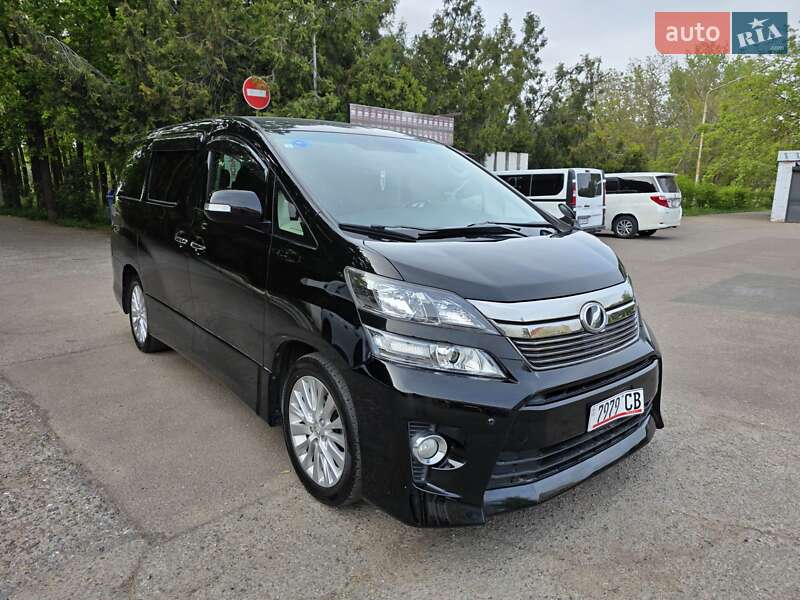 Мінівен Toyota Vellfire 2013 в Одесі