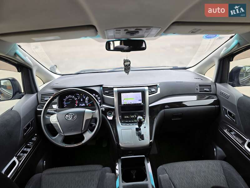 Мінівен Toyota Vellfire 2013 в Одесі