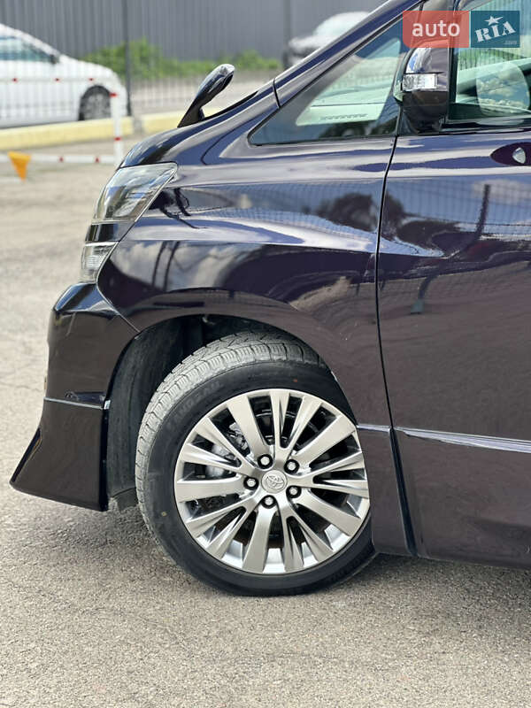 Минивэн Toyota Vellfire 2014 в Киеве