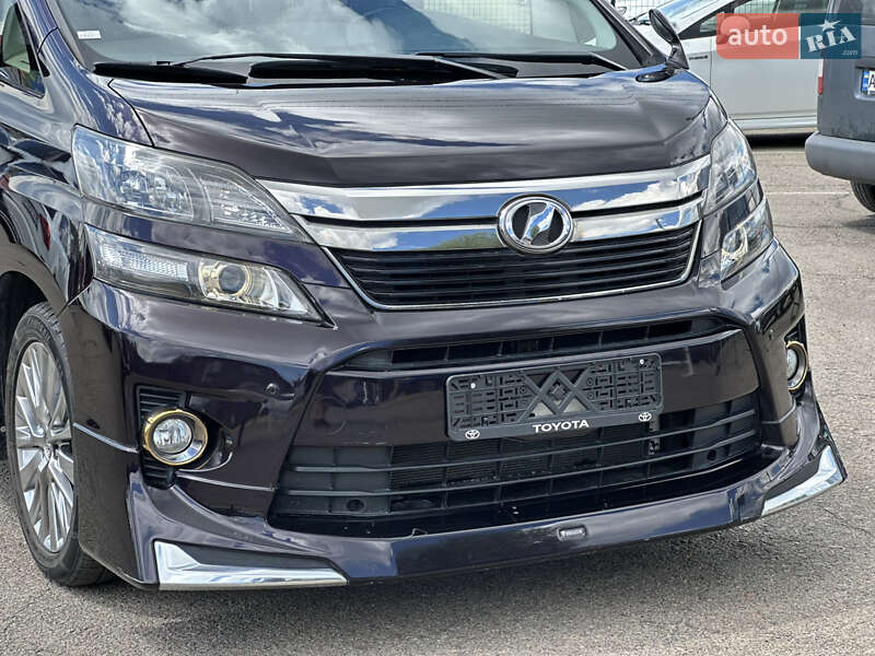 Минивэн Toyota Vellfire 2014 в Киеве