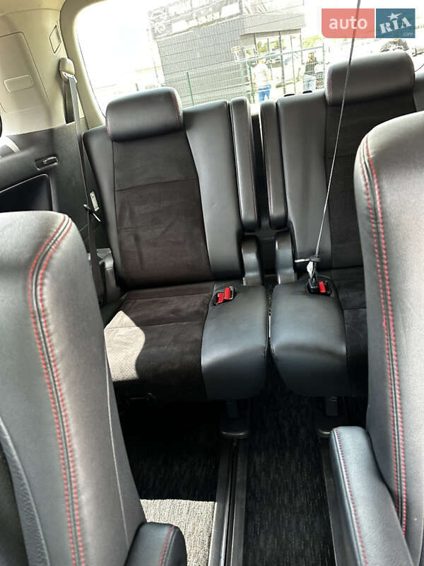 Минивэн Toyota Vellfire 2014 в Киеве