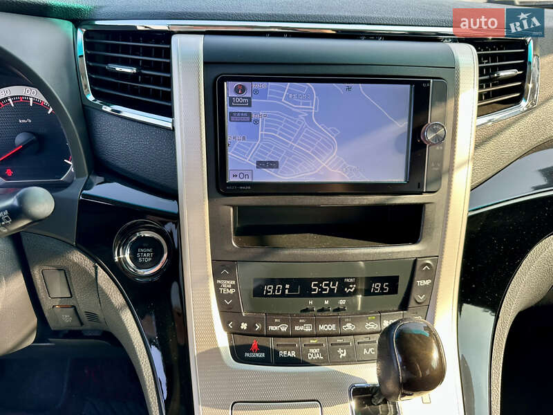 Мінівен Toyota Vellfire 2013 в Києві