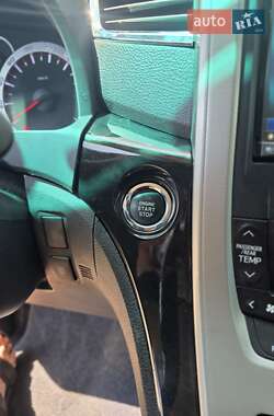 Минивэн Toyota Vellfire 2011 в 