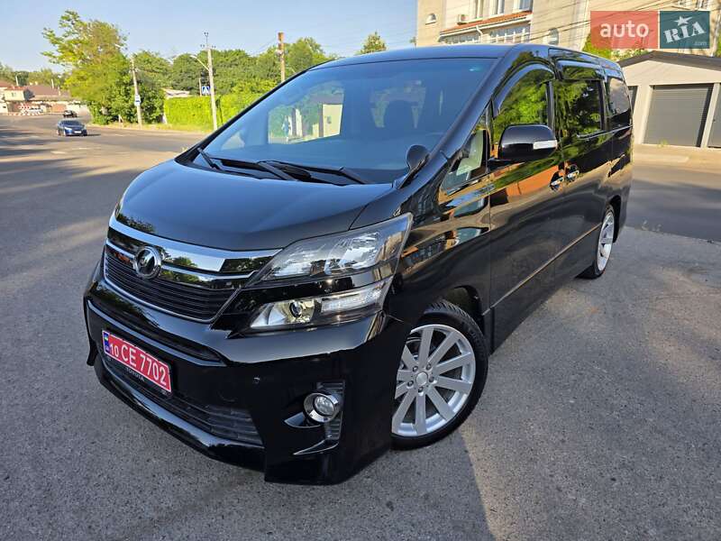 Минивэн Toyota Vellfire 2013 в 