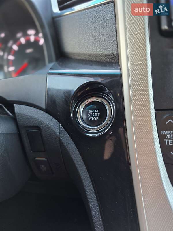 Минивэн Toyota Vellfire 2013 в Одессе фото 21 Минивэн Toyota Vellfire 2013 в Одессе